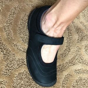 Keen Black Mary Jane Women’s SZ 6.5 NEVER WORN